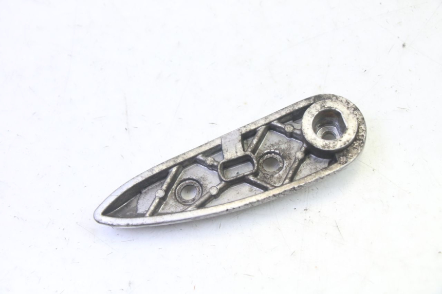 photo de PEDANA POSTERIORE SINISTRA PIAGGIO LIBERTY 125 (1998 - 2008) - Primo piano tecnico