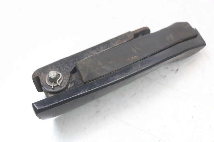 photo de PEDANA POSTERIORE SINISTRA PIAGGIO MP3 HPE 350 (2018 - 2020) - Dettagli dei punti di fissaggio