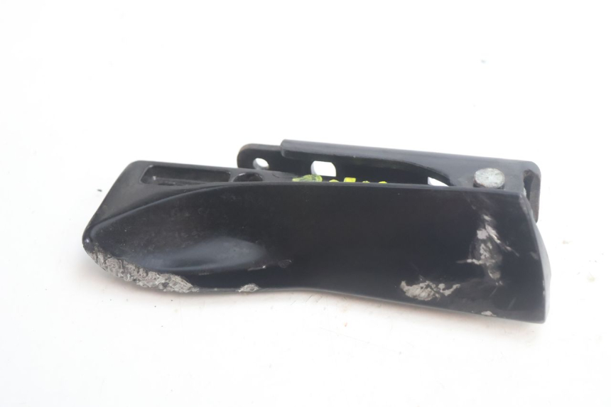 photo de PEDANA POSTERIORE SINISTRA PIAGGIO MP3 HPE 530 (2022 - 2026) - Altra angolazione