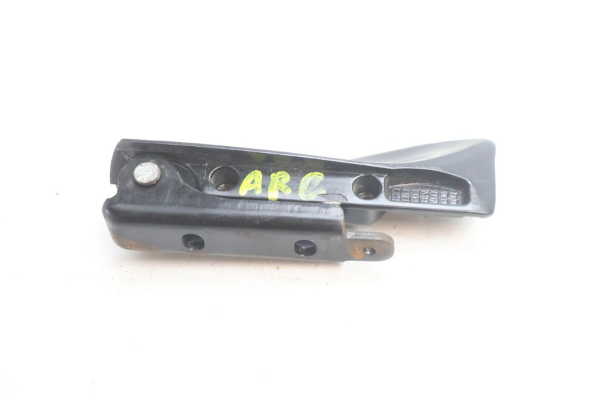photo de PEDANA POSTERIORE SINISTRA PIAGGIO MP3 HPE 530 (2022 - 2026) - Primo piano tecnico