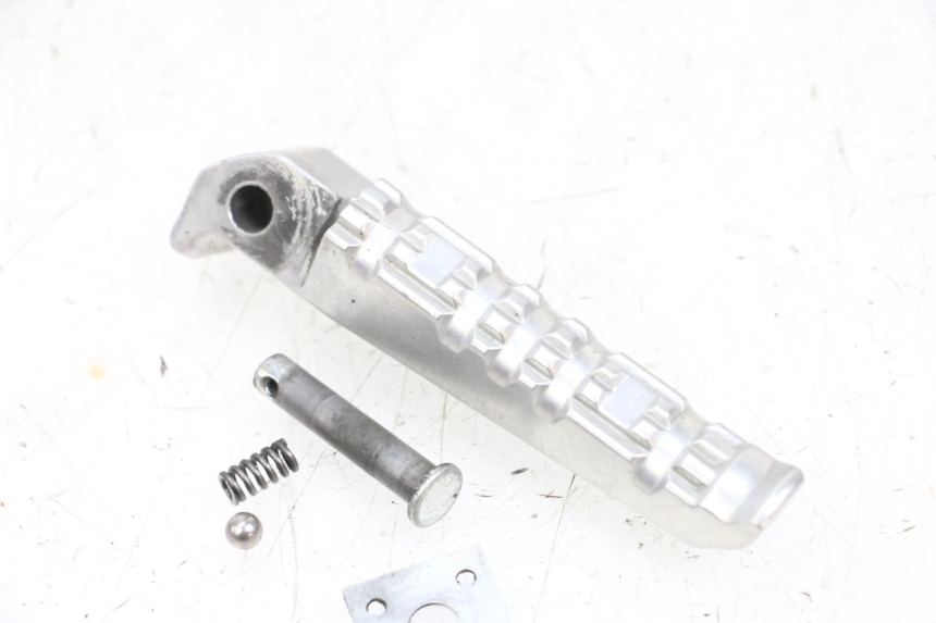 photo de PEDANA POSTERIORE SINISTRA YAMAHA MT-07 MT07 ABS 700 (2018 - 2020) - Primo piano tecnico