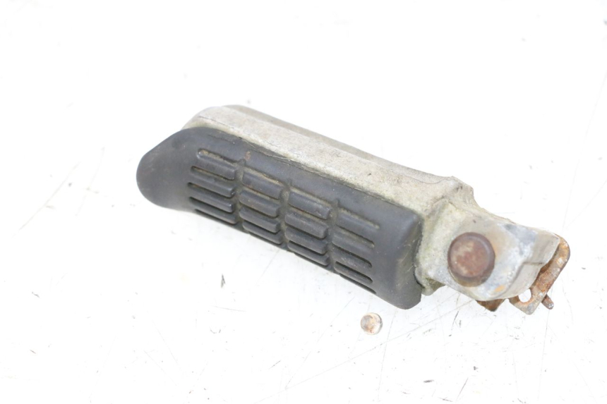 photo de PEDANA POSTERIORE SINISTRA HONDA NSR R 125 (1994 - 2003) - Dettaglio del componente