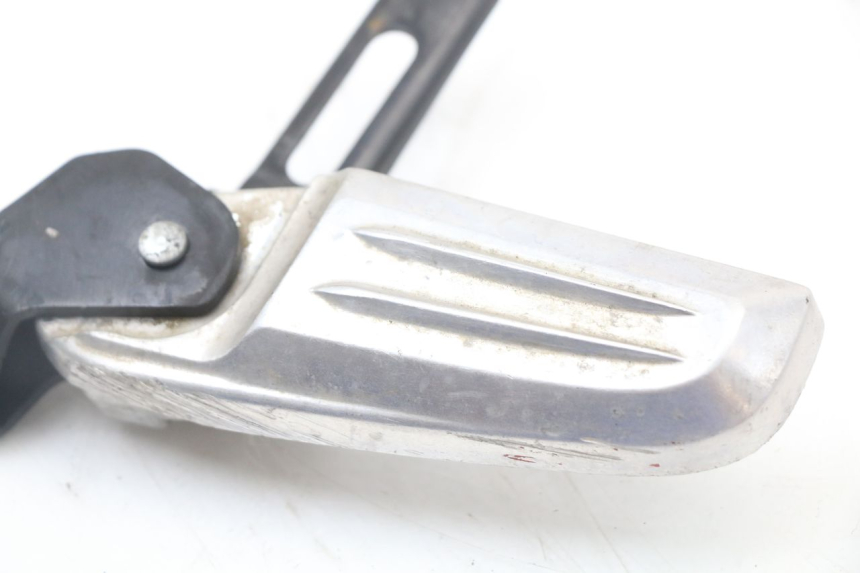 photo de Pedana posteriore sinistra HONDA PCX (JF47) 125 (2012 - 2013) - Dettaglio del componente