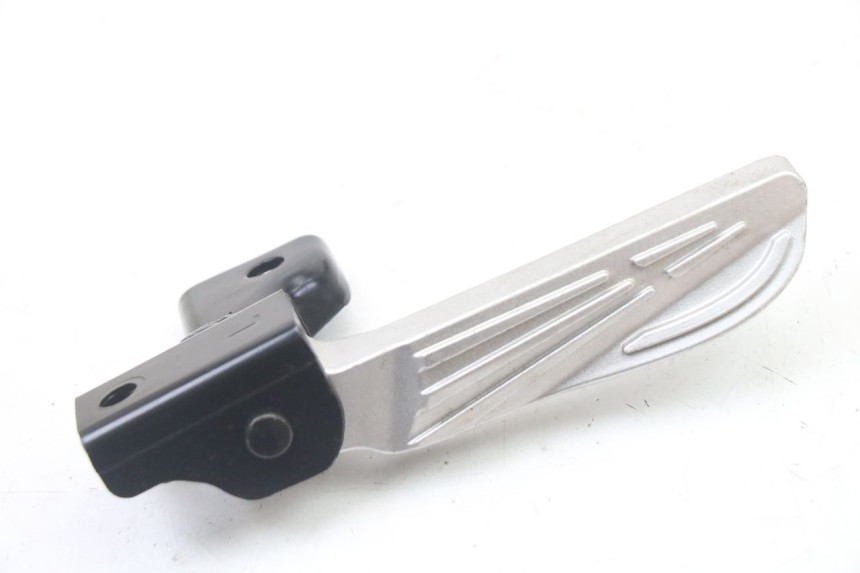 photo de PEDANA POSTERIORE SINISTRA PEUGEOT TWEET 4T 50 (2023 - 2025) - Vista principale