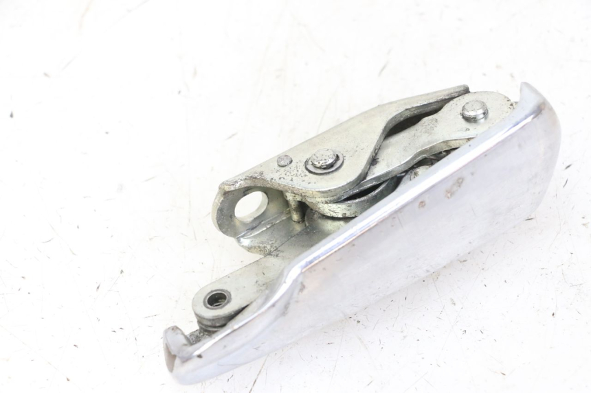 photo de PEDANA POSTERIORE SINISTRA PIAGGIO VESPA GRANTURISMO 200 (2004 - 2005) - Primo piano tecnico