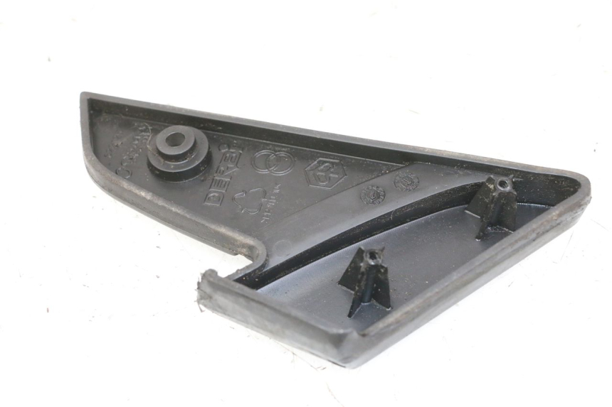 photo de PEDANA POSTERIORE SINISTRA PIAGGIO VESPA LX 150 (2005 - 2013) - Dettaglio del componente