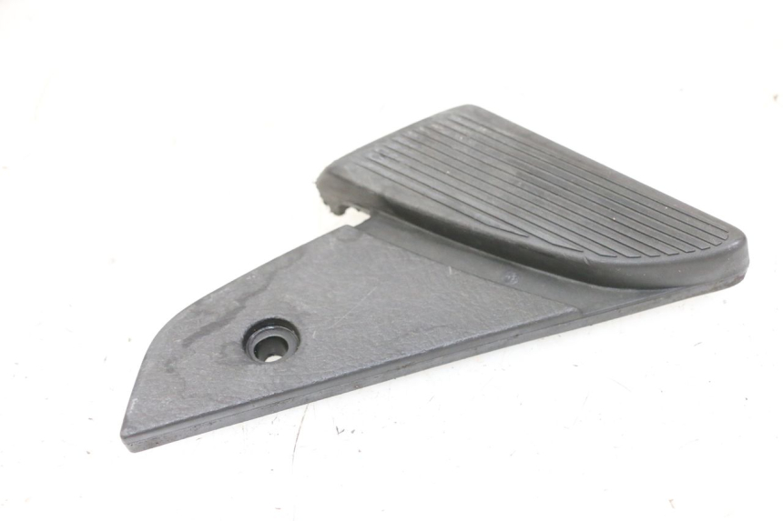 photo de PEDANA POSTERIORE SINISTRA PIAGGIO VESPA LX 150 (2005 - 2013) - Zoom sullo stato d'uso