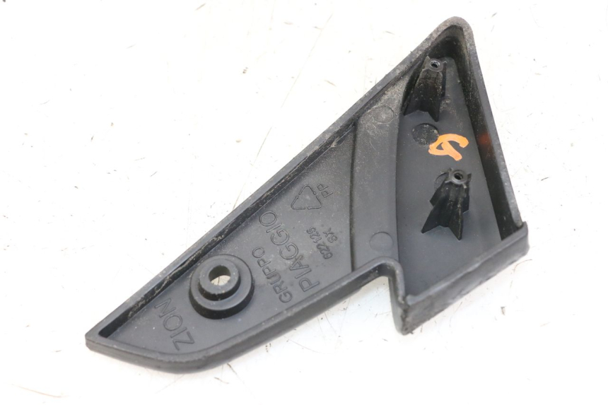photo de PEDANA POSTERIORE SINISTRA PIAGGIO VESPA LX IE 125 (2010 - 2012) - Altra angolazione