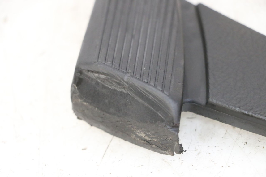 photo de PEDANA POSTERIORE SINISTRA PIAGGIO VESPA S 2T 50 (2007 - 2014) - Dettaglio del componente