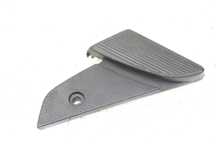 photo de PEDANA POSTERIORE SINISTRA PIAGGIO VESPA S 2T 50 (2007 - 2014) - Zoom sullo stato d'uso