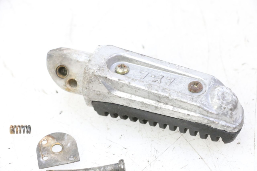 photo de PEDANA POSTERIORE SINISTRA MAG POWER R-STREET 50 (2016 - 2025) - Dettaglio del componente