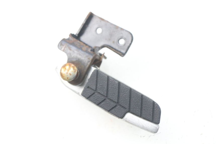 photo de Pedana posteriore sinistra DAELIM S3 125 (2010 - 2017) - Zoom sullo stato d'uso