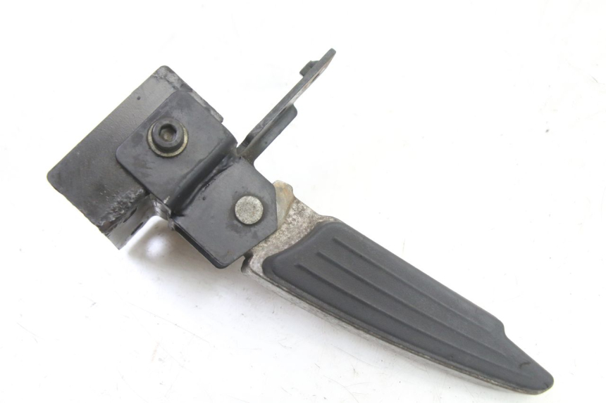 photo de Pedana posteriore sinistra PEUGEOT SATELIS 125 (2013 - 2018) - Dettaglio del componente