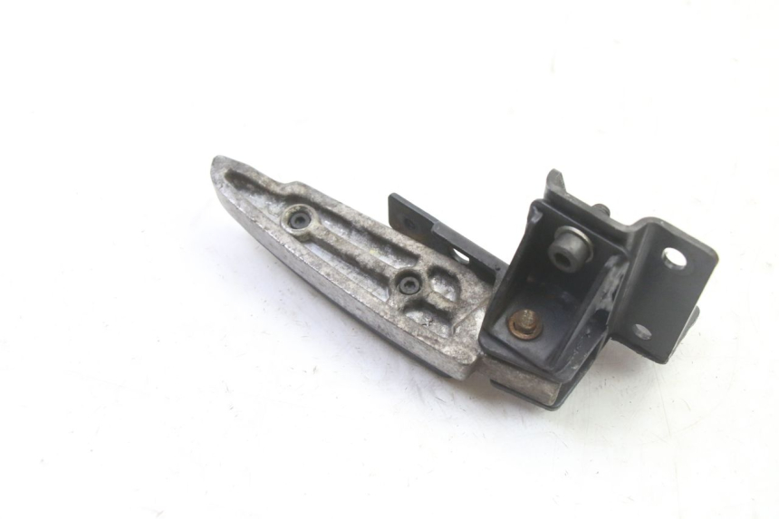 photo de Pedana posteriore sinistra PEUGEOT SATELIS 125 (2013 - 2018) - Primo piano tecnico