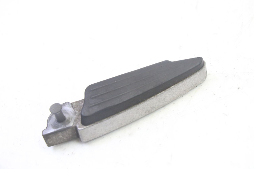 photo de Pedana posteriore sinistra PEUGEOT SATELIS 125 (2013 - 2018) - Zoom sullo stato d'uso