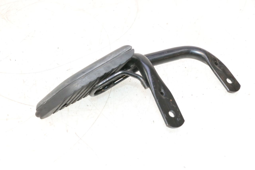 photo de PEDANA POSTERIORE SINISTRA HONDA SH 125 (2001 - 2003) - Primo piano tecnico