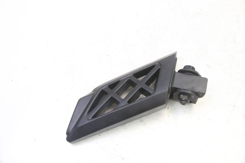 photo de PEDANA POSTERIORE SINISTRA PEUGEOT STREETZONE I NAKED 2T 50 (2018 - 2020) - Altra angolazione