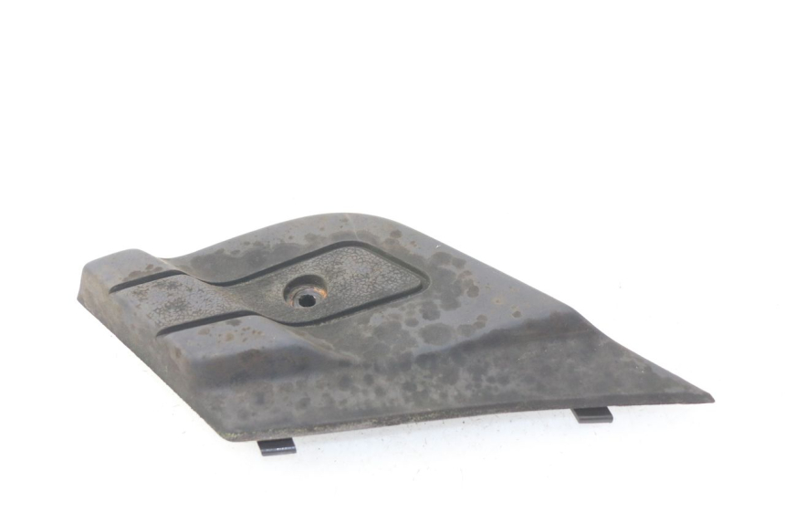 photo de Pedana posteriore sinistra PIAGGIO X9 125 (2000 - 2003) - Zoom sullo stato d'uso