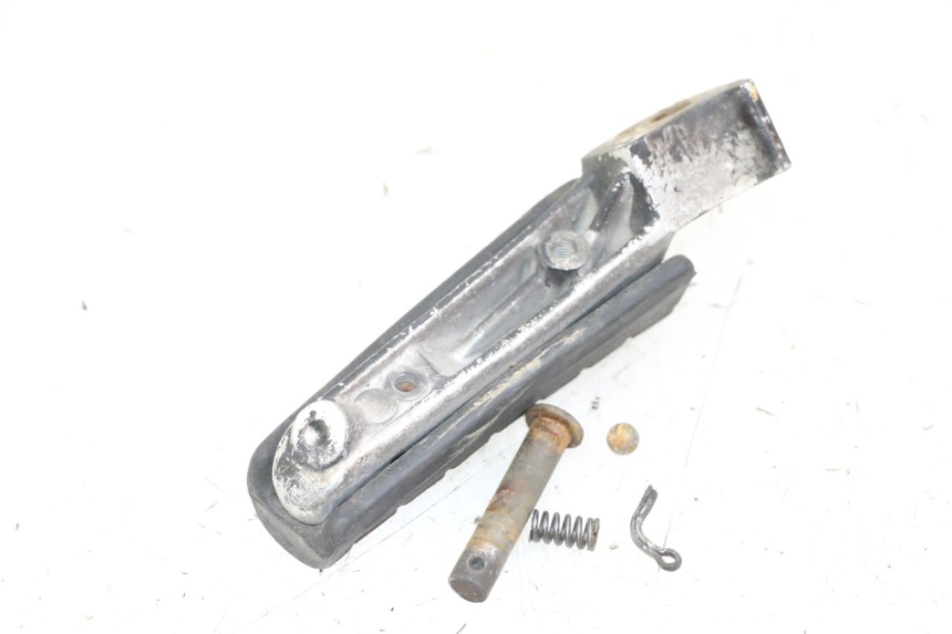 photo de PEDANA POSTERIORE SINISTRA YAMAHA XJN DIVERSION 600 (2000 - 2003) - Zoom sullo stato d'uso