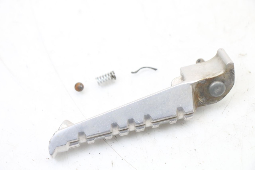 photo de PEDANA POSTERIORE SINISTRA YAMAHA X-MAX XMAX ABS 250 (2010 - 2014) - Zoom sullo stato d'uso