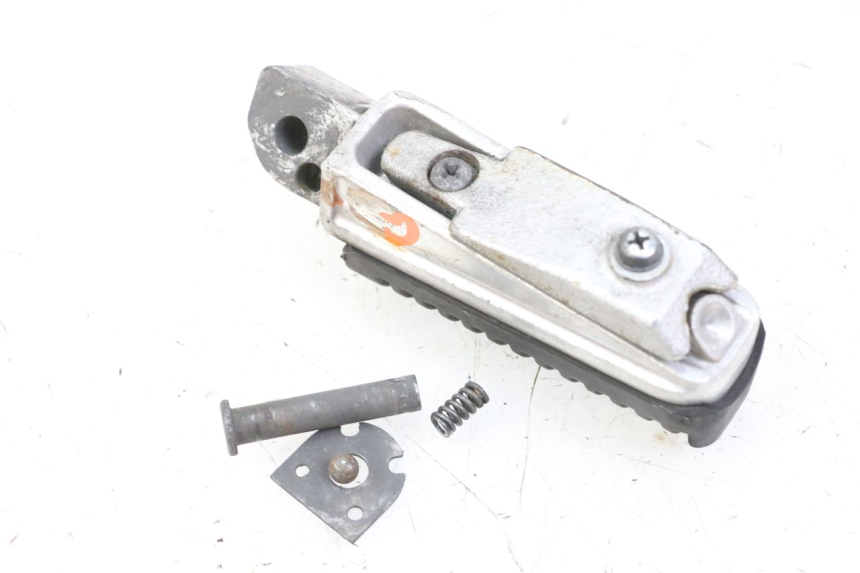 photo de PEDANA POSTERIORE SINISTRA YAMAHA XJ6 600 (2008 - 2016) - Zoom sullo stato d'uso