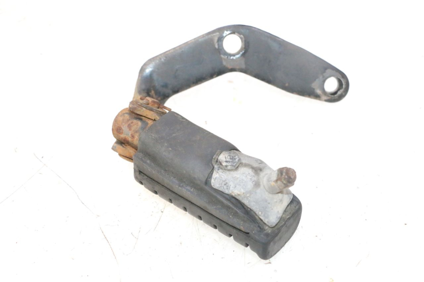 photo de PEDANA ANTERIORE DESTRA HONDA CB TWO FIFTY 250 (1991 - 2002) - Ricambio usato controllato