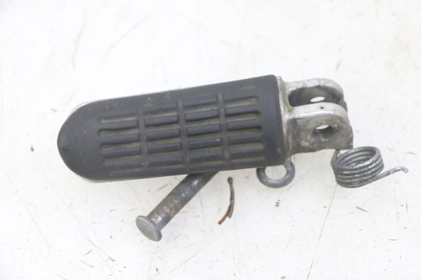 photo de PEDANA ANTERIORE DESTRA HONDA CBF 500 (2004 - 2007) - Dettaglio del componente