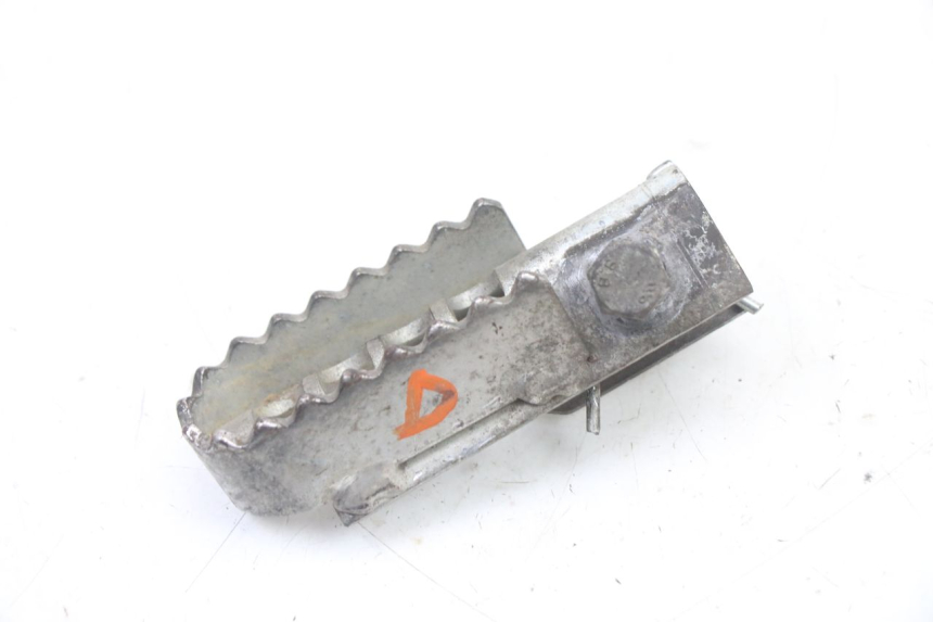 photo de PEDANA ANTERIORE DESTRA DERBI SENDA R X-TREME 50 (2006 - 2010) - Zoom sullo stato d'uso