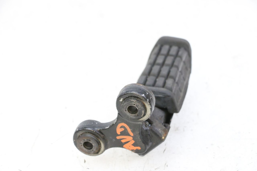photo de PEDANA ANTERIORE DESTRA YAMAHA FJ 36Y 1100 (1984 - 1985) - Altra angolazione