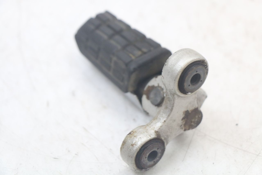 photo de CALE PIED ANTERIORE DESTRO YAMAHA FJ 3CX 1200 (1986 - 1996) - Dettagli dei punti di fissaggio