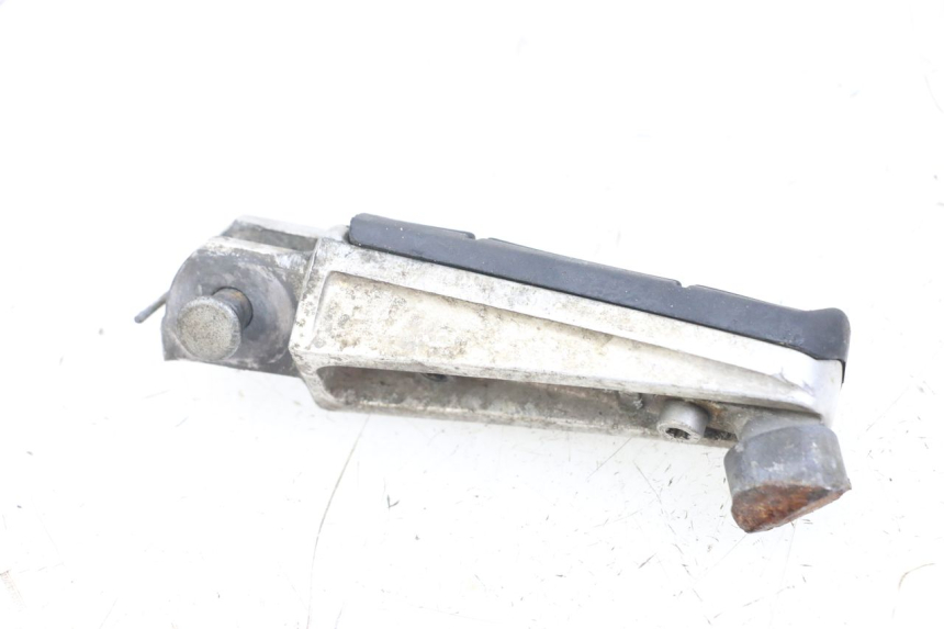 photo de PEDANA ANTERIORE DESTRA YAMAHA FJR ABS 1300 (2006 - 2012) - Zoom sullo stato d'uso