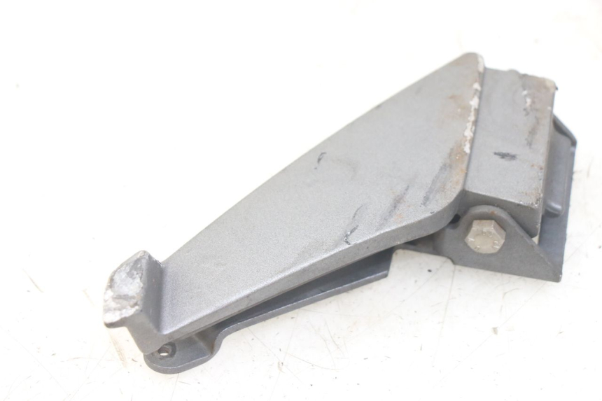 photo de PEDANA ANTERIORE DESTRA PEUGEOT GEOPOLIS RS 125 (2007 - 2009) - Primo piano tecnico