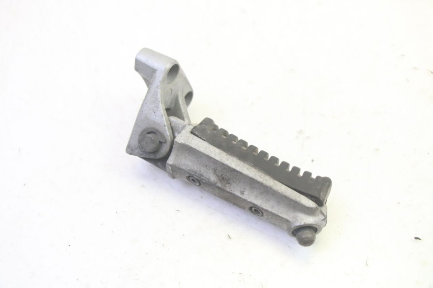 photo de PEDANA ANTERIORE DESTRA KAWASAKI GPZ RX 1000 (1986 - 1988) - Zoom sullo stato d'uso