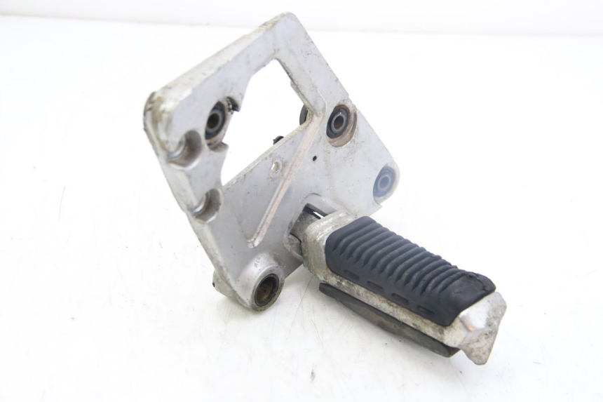 photo de CALE PIED AVANT DESTRO SUZUKI GSX-F GSX  F 1100 (1988 - 1994) - Vista principale