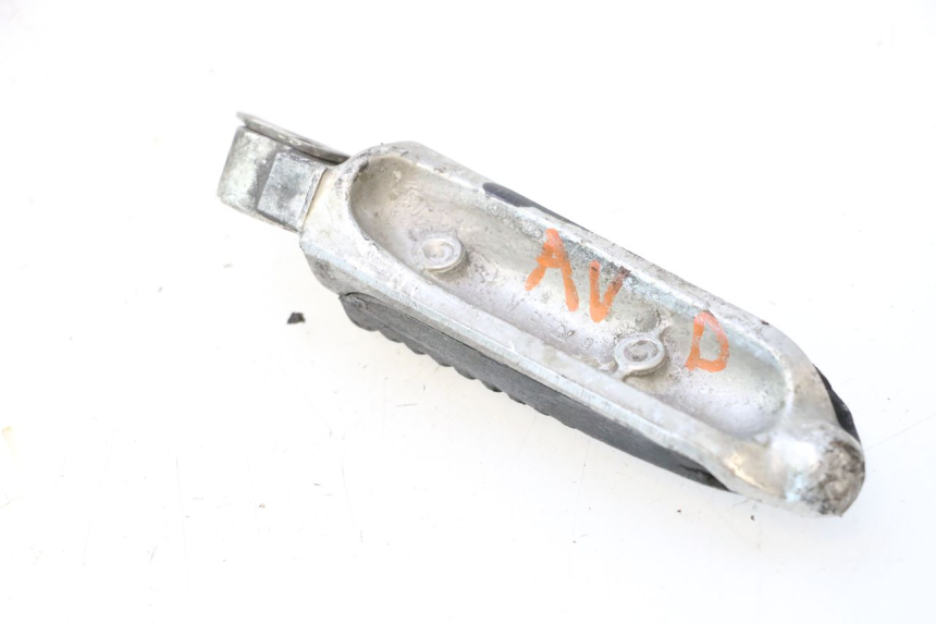 photo de PEDANA ANTERIORE DESTRA SUZUKI GSX F GSXF 750 (1988 - 1998) - Dettaglio del componente