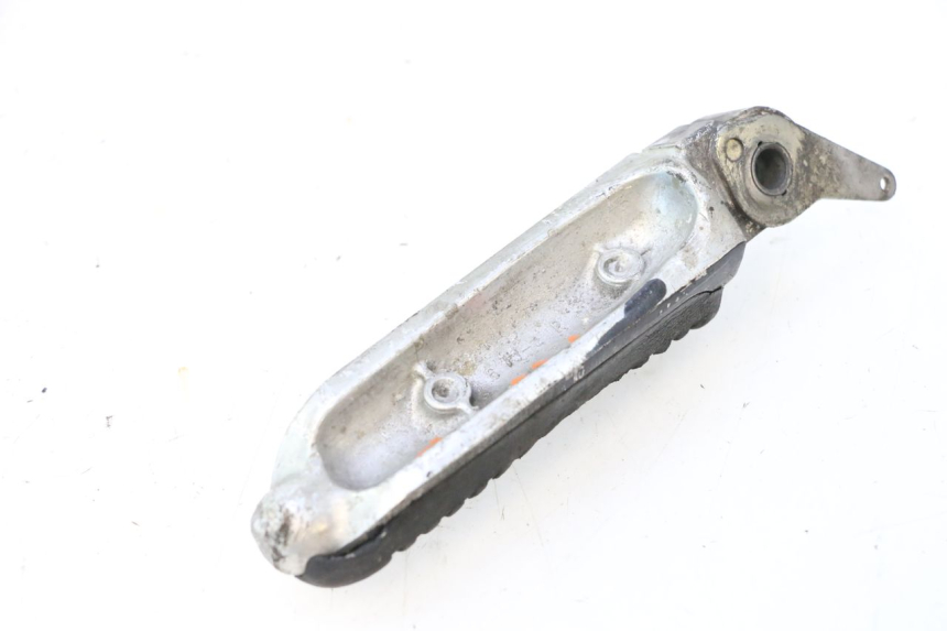photo de PEDANA ANTERIORE DESTRA SUZUKI GSX F GSXF 750 (1988 - 1998) - Zoom sullo stato d'uso
