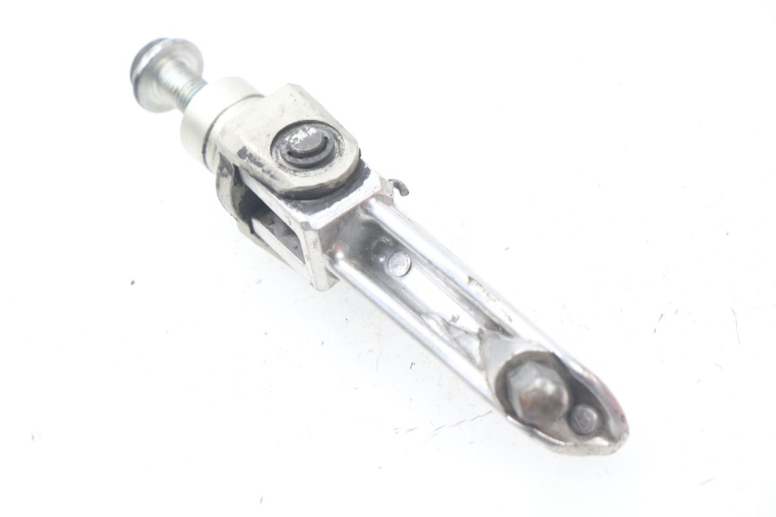 photo de Poggiapiedi anteriore destro SUZUKI GSX-R GSXR 750 (2011 - 2016) - Dettaglio del componente