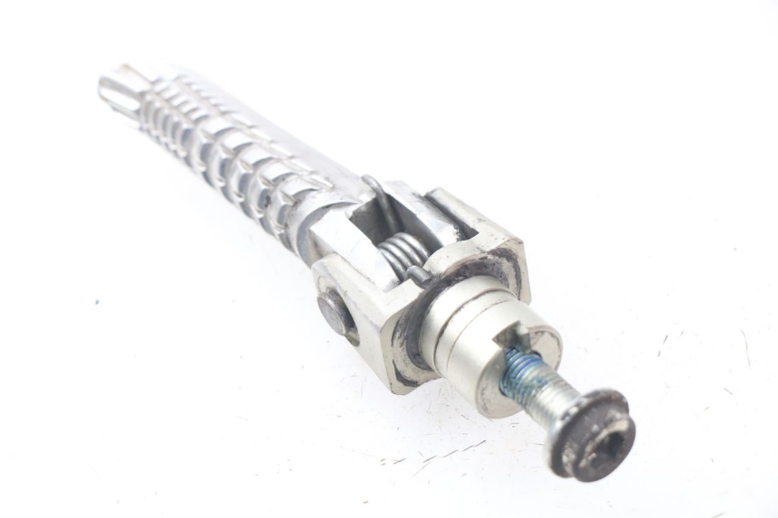 photo de Poggiapiedi anteriore destro SUZUKI GSX-R GSXR 750 (2011 - 2016) - Altra angolazione