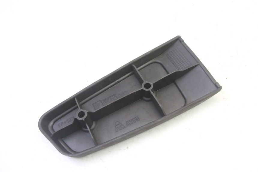 photo de PEDANA ANTERIORE DESTRA PIAGGIO MP3 RL 250 (2006 - 2010) - Primo piano tecnico