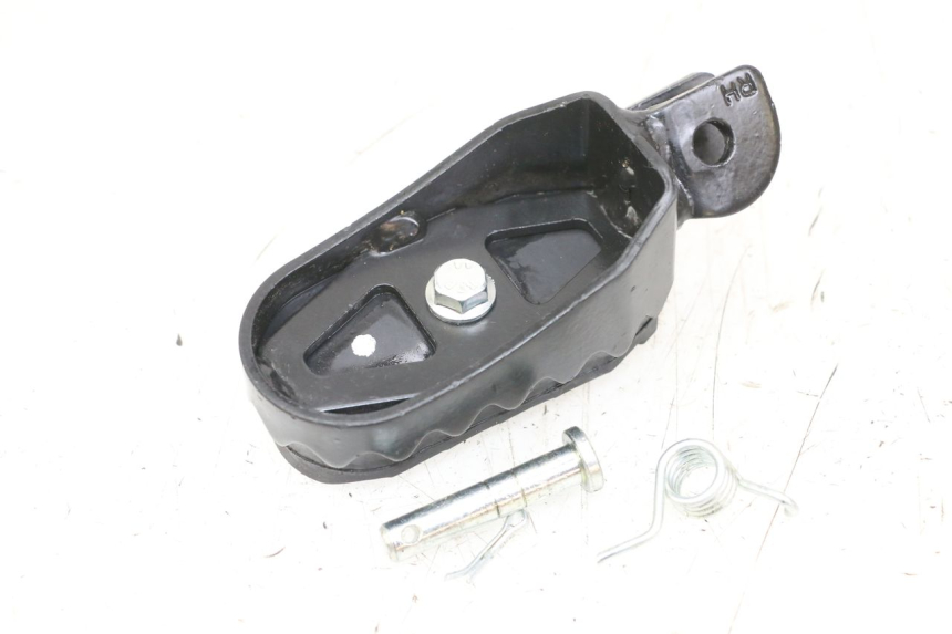 photo de PEDANA ANTERIORE DESTRA ROYAL ENFIELD SCRAM 411 (2022 - 2024) - Dettaglio del componente