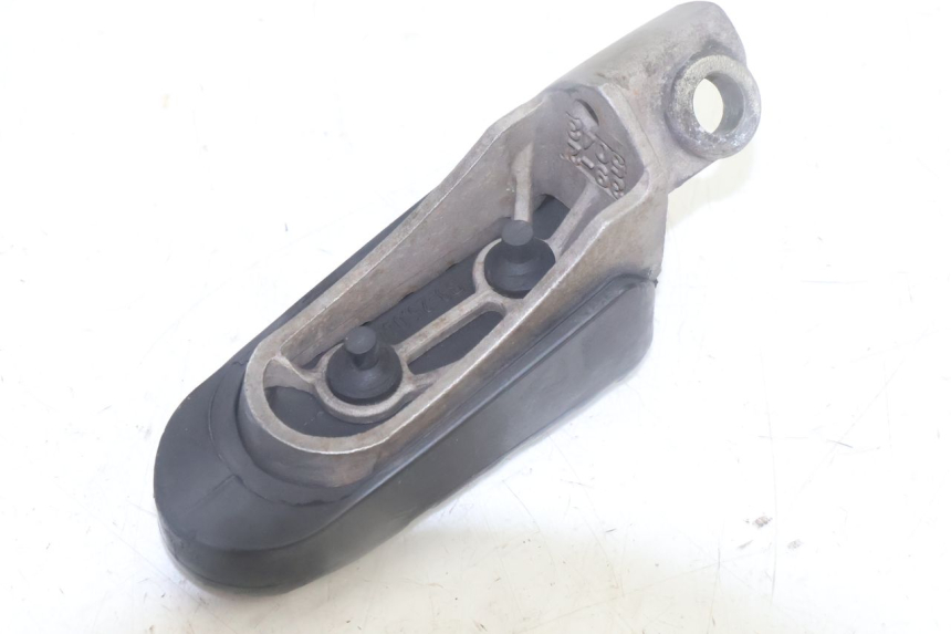 photo de PEDANA ANTERIORE DESTRA MZ RT 125 (2000 - 2008) - Primo piano tecnico