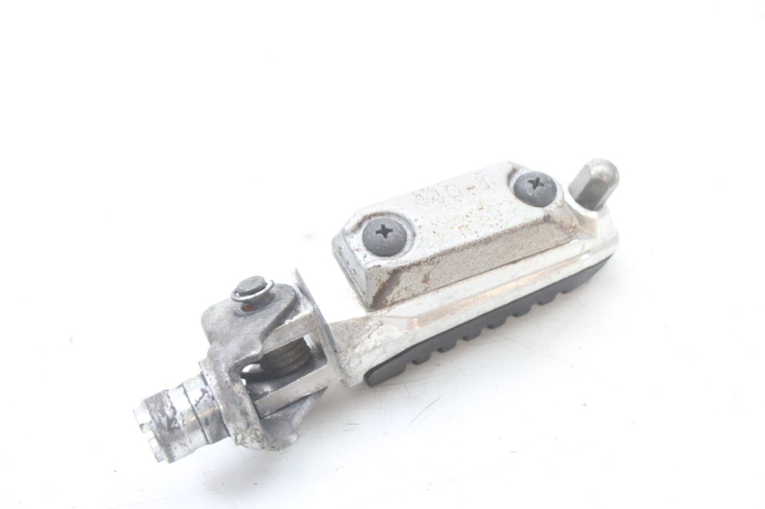 photo de PEDANA ANTERIORE DESTRA SUZUKI GSX F GSXF 650 (2007 - 2015) - Primo piano tecnico