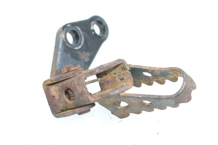 photo de PEDANA ANTERIORE DESTRA SUZUKI TS X 80 (1984 - 1988) - Dettaglio del componente