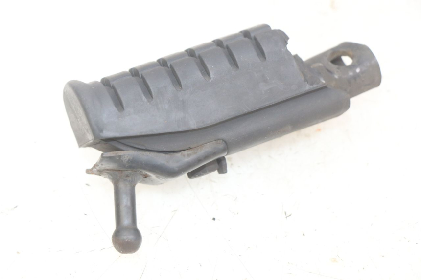 photo de CALE PIED AVANT DESTRO DAELIM VJ ROADWIN FI 125 (2008 - 2017) - Primo piano tecnico