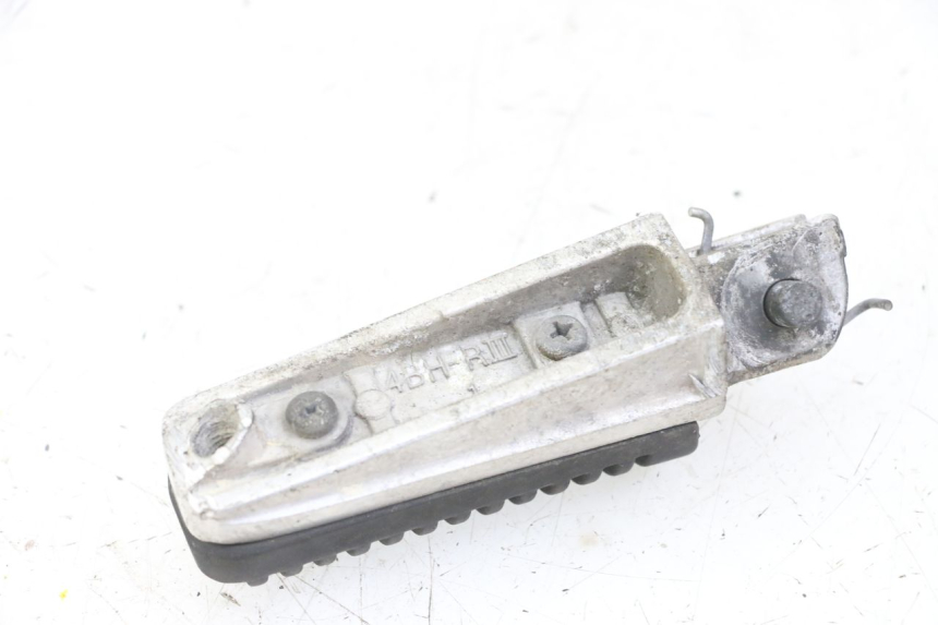 photo de PEDANA ANTERIORE DESTRA YAMAHA XJ6 ABS 600 (2008 - 2016) - Primo piano tecnico