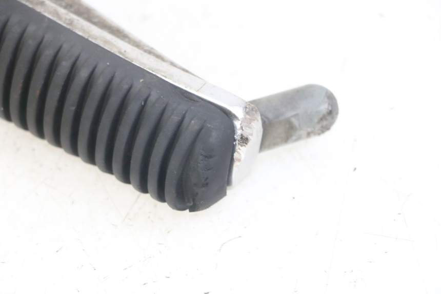 photo de CALE PIED ANTERIORE DESTRO YAMAHA FZS FAZER 600 (2001 - 2003) - Stato della superficie e materiale