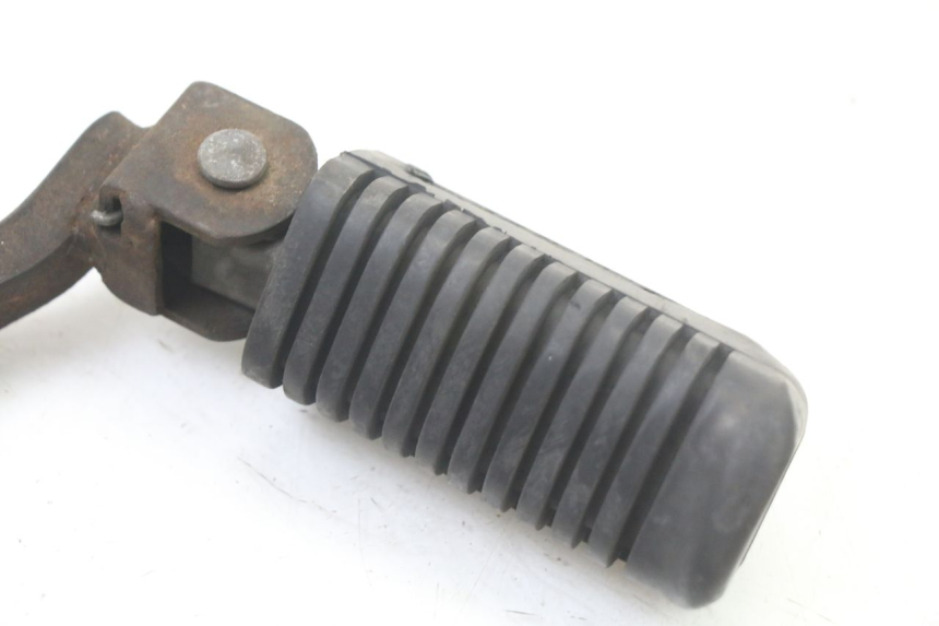 photo de PEDANA ANTERIORE DESTRA YAMAHA SR 125 (1982 - 2003) - Zoom sullo stato d'uso