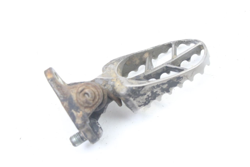 photo de PEDANA ANTERIORE DESTRA YAMAHA YZ-F YZF 250 (2007 - 2013) - Primo piano tecnico