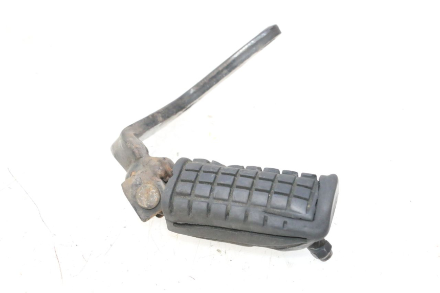 photo de PEDANA ANTERIORE SINISTRA HONDA CB TWO FIFTY 250 (1991 - 2002) - Stato della superficie e materiale