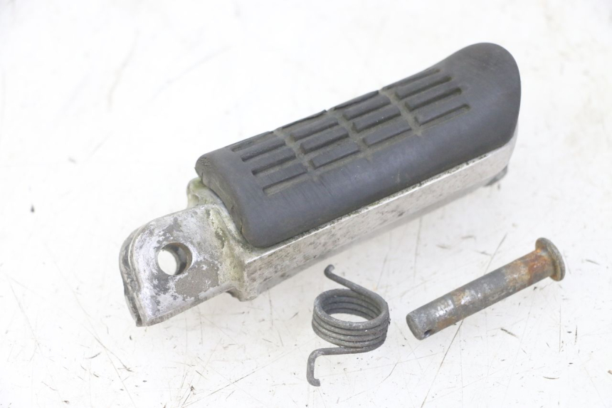 photo de PEDANA ANTERIORE SINISTRA HONDA CBF 500 (2004 - 2007) - Vista d'insieme del prodotto